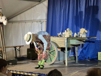 Theater im Kirmeszelt