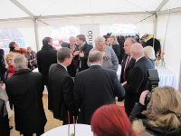 Im Zelt für den Empfang