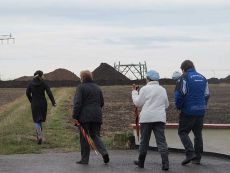 Weg unter die Leitung