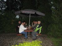 Ein Bier im vorderen Garten