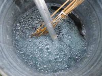 Erhitzen und Natron hinzufügen