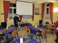 Bürgerhaus mit Messwein-Dekoration