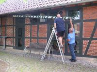 Abschmücken des Maibaums