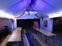 Vorbereitung aufs Waidfest - Kronleuchter