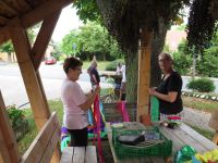 Abschmücken des Maibaums